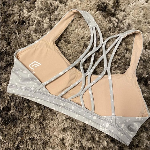 Cherí Fit Snow Bra and Legging - Picture 4 of 6